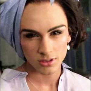 Meet your Posher, Constance